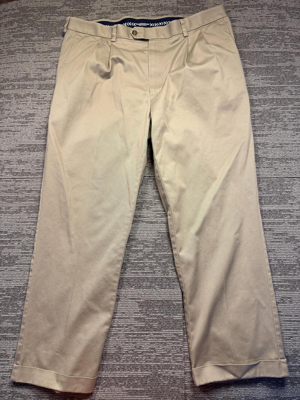 Roundtree & Yorke TravelSMART Pants Mens 40x30 Beige Pleated Cuffed Straight Leg